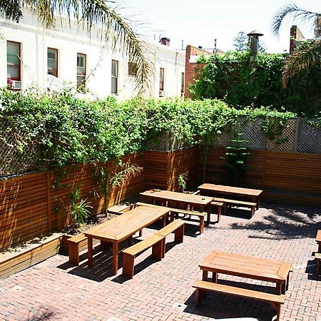 Glenelg Beach Hostel Экстерьер фото