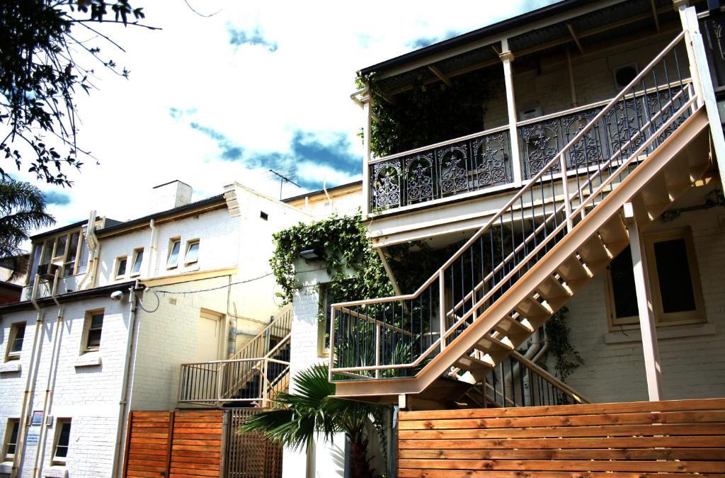 Glenelg Beach Hostel Экстерьер фото