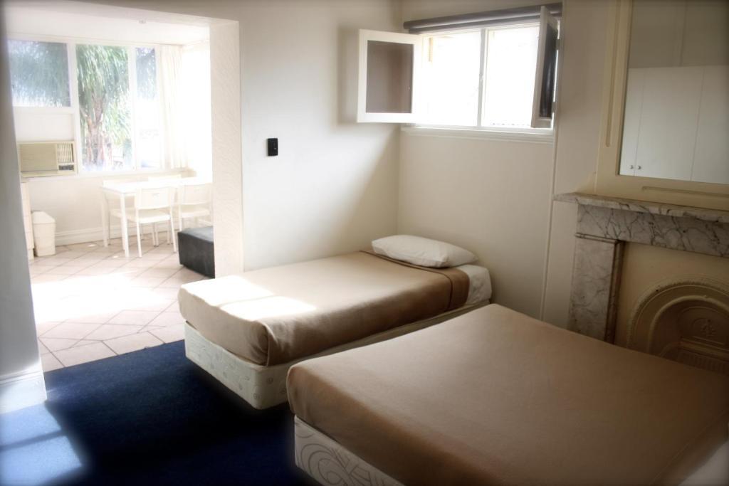 Glenelg Beach Hostel Экстерьер фото